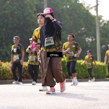 Runner Photo 6590452