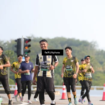 Runner Photo 6590462