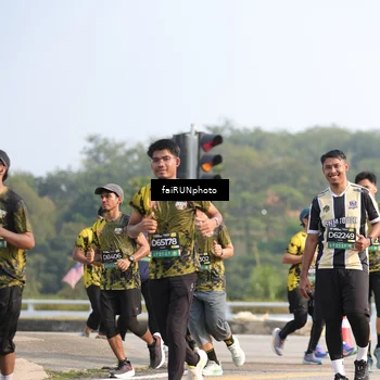 Runner Photo 6590468