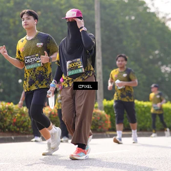 Runner Photo 6590499