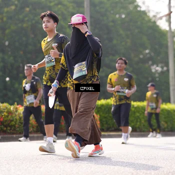 Runner Photo 6590500