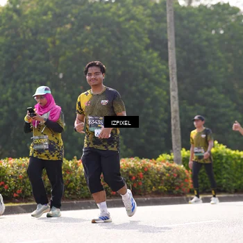 Runner Photo 6590527