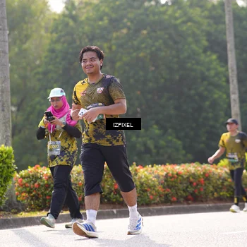 Runner Photo 6590579