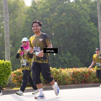 Runner Photo 6590604