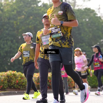 Runner Photo 6590636