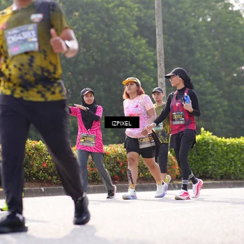 Runner Photo 6590640
