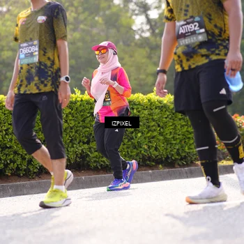 Runner Photo 6590746