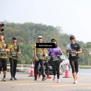 Runner Photo 6590750