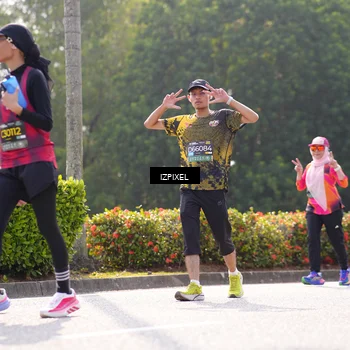Runner Photo 6590754
