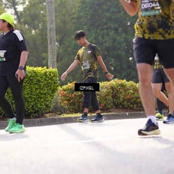 Runner Photo 6590804