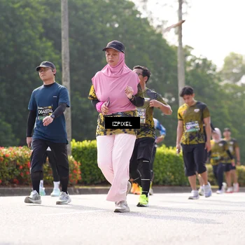 Runner Photo 6590854