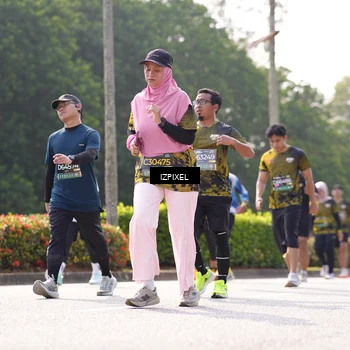 Runner Photo 6590868