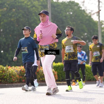 Runner Photo 6590874