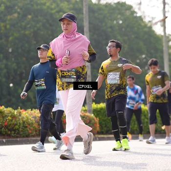 Runner Photo 6590889