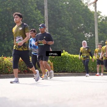 Runner Photo 6590910