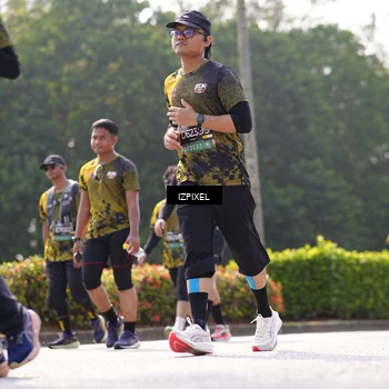 Runner Photo 6591124