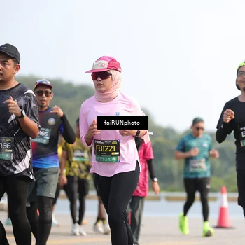 Runner Photo 6592020