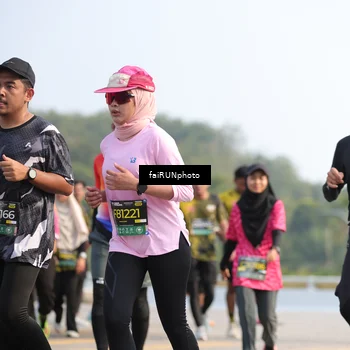 Runner Photo 6592022