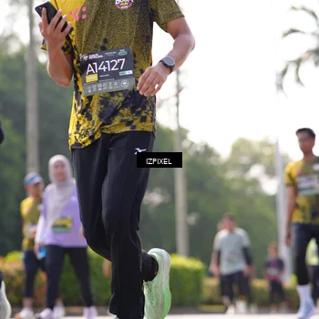 Runner Photo 6592046