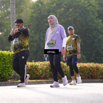 Runner Photo 6592086