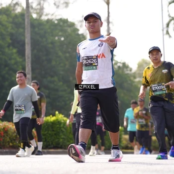 Runner Photo 6592141