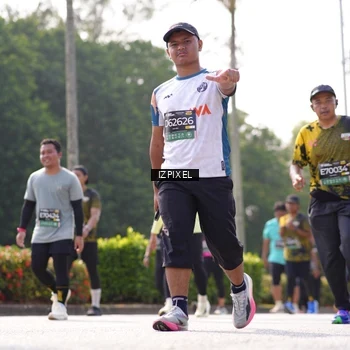 Runner Photo 6592142