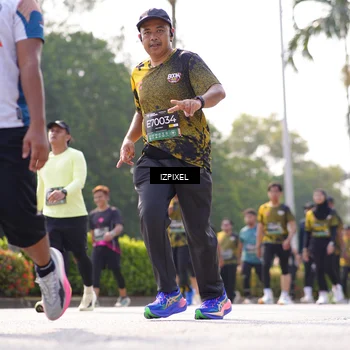 Runner Photo 6592182