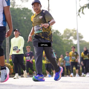 Runner Photo 6592188