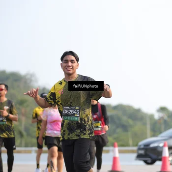 Runner Photo 6592235