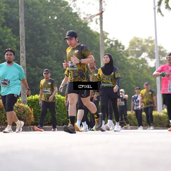Runner Photo 6592248