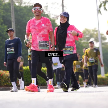 Runner Photo 6592346