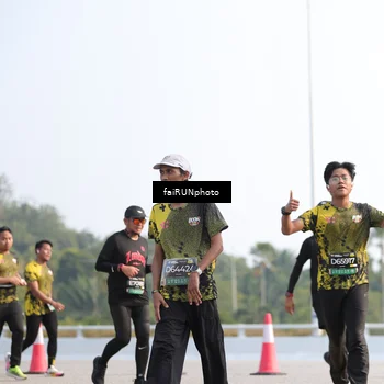 Runner Photo 6592354
