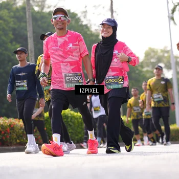 Runner Photo 6592376