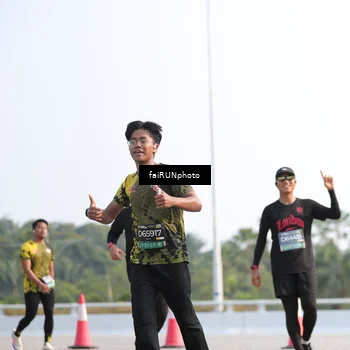 Runner Photo 6592473
