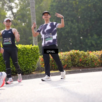 Runner Photo 6592511
