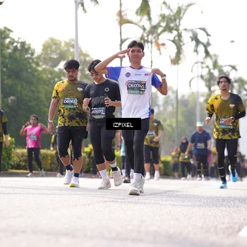 Runner Photo 6592621