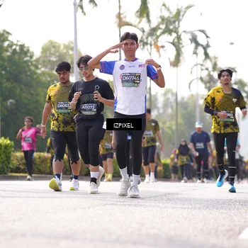 Runner Photo 6592648