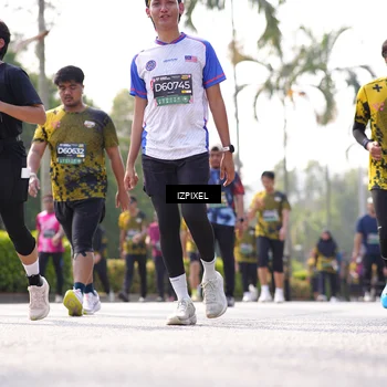 Runner Photo 6592656