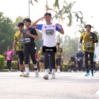 Runner Photo 6592658