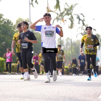 Runner Photo 6592692
