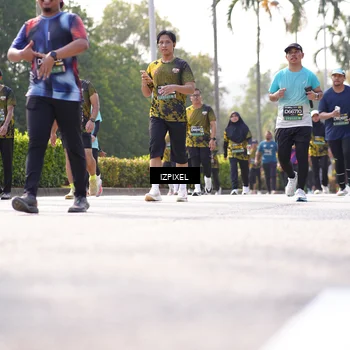 Runner Photo 6592736