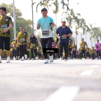 Runner Photo 6592769