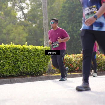 Runner Photo 6592812