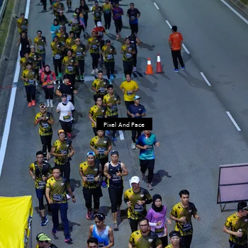 Runner Photo 6593425