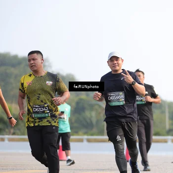 Runner Photo 6593593
