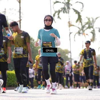 Runner Photo 6593665
