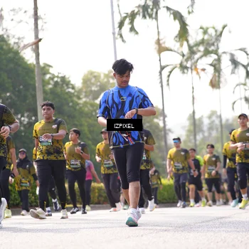 Runner Photo 6594423