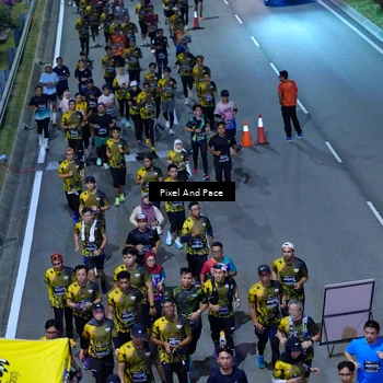 Runner Photo 6594503