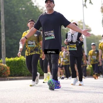 Runner Photo 6594915