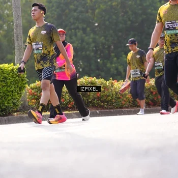 Runner Photo 6595949